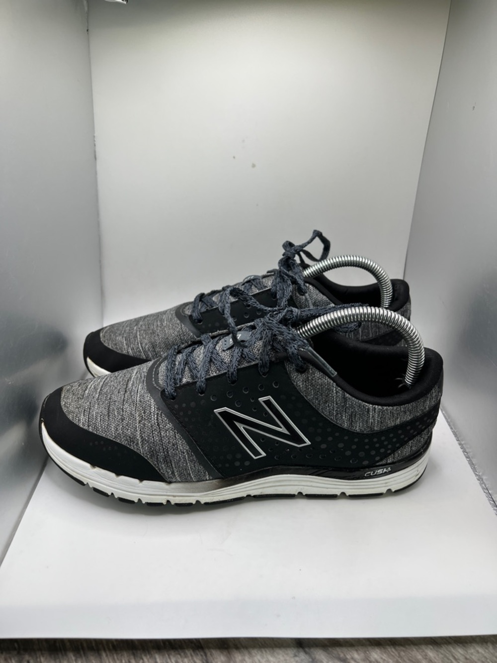 Women’s New Balance 577 Running Shoes Size 8.5
